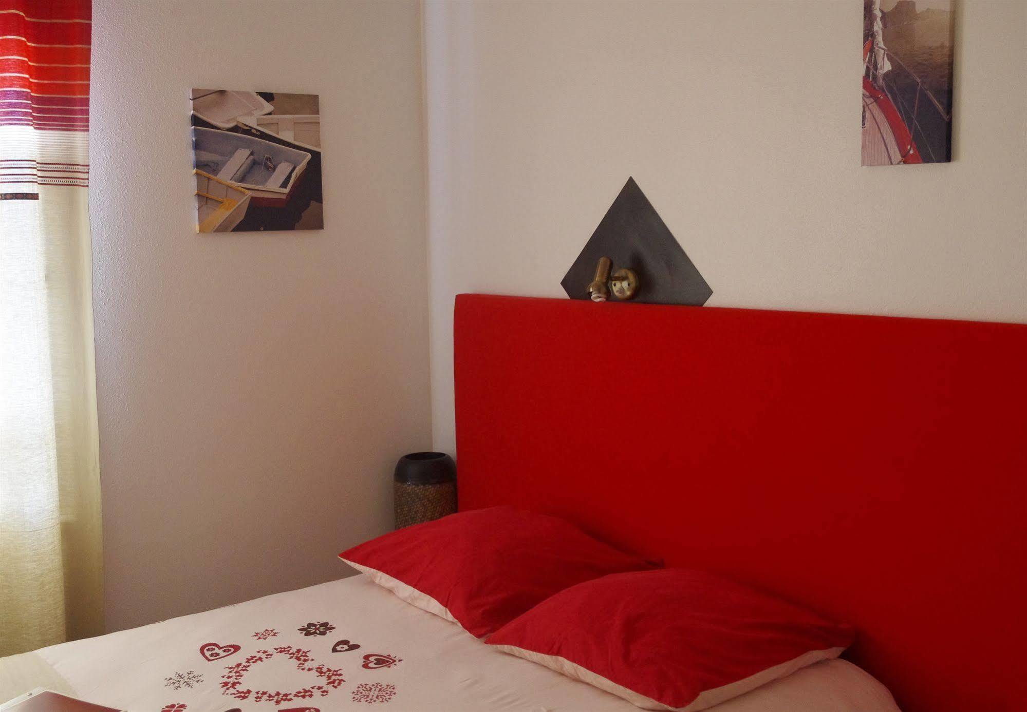 Kyriad Direct Hotel 2*